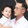 Keluarga Ussy dan Andhika kompak pakai seragam sekolah