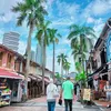  Nycta Gina dan Kinos Liburan