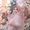 Kiky Saputri berhijab saat tasyakuran