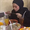 Leslar Fuji Double Date Makan Sate
