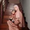 Lesti Kejora pose hangat bersama anak