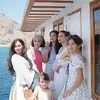  Asmirandah ke Labuan Bajo