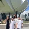 Liburan Dhena Devanka dan Tiga Anaknya