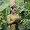 Banyak netizen yang menyebut bahwa putri makin cantik dengan baju adat Bali.