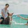 Daniel Mananta dan Istri