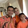 michaela istri dprd sulut james arthur