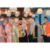 Ayu Ting Ting Berangkatkan Orangtua Umrah