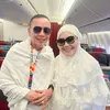 Ayu Ting Ting Berangkatkan Orangtua Umrah