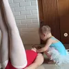 Potret Gemas Nala Kania momong sang adik.