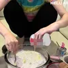 Nella Kharisma masak takjil di dapur