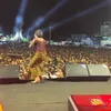 Niken Salindry Borong Es Konser Gus Miftah