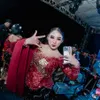 Niken Salindry Borong Es Konser Gus Miftah