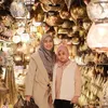 Oki Setiana Dewi ke Pasar di Mesir