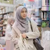Oki Setiana Dewi ke Pasar di Mesir