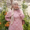 Okie Agustina yang Dipuji Makin Cantik