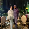 Olla Ramlan makin langsing dalam balutan kebaya ungu