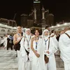 Hijab BCL Saat Umrah
