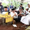 Pemakaman Nurul Qomar Meninggal