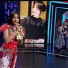 Potret Fuji Raih Penghargaan di Tiktok Awards 2023