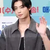 Press Conference Drama A GOOD DAY TO BE A DOG