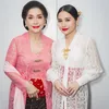 Prilly Latuconsina Pakai Kebaya
