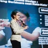 Prilly Latuconsina, dosen, penampilan, pujian, prestasi
