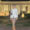 Raline Shah pakai kebaya janggan