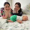 rossa momong anak seleb