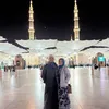 Sahrul Gunawan umrah bareng istri dan mertua