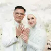 Seleb yang tiba-tiba menikah/tunangan