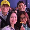 Iis Dahlia Nonton Konser Devano Danendra