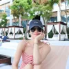 Song Hye Kyo Pakai Swimsuit