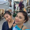 Tata Cahyani dan putri bungsunya