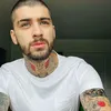 8 Potret Keren Zayn Malik Meskipun Sudah Jadi Bapak-Bapak
