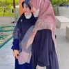 Zira tebar senyum ikhlas usai ditinggal Ameer.