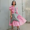 gaya pakaian Andien