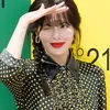 Idol Cewek Kedipkan Mata