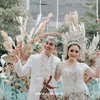 Sah jadi suami istri, raut bahagia langsung terpancar dari keduanya. Untuk rencana honeymoon, pasangan pengantin baru ini bakal memilih Bali sebagai tujuan mereka.