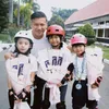 Gading Marten Nemenin Gempi Ikut Lomba Sepatu Roda di Bandung