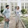 Aaliyah pakai batik parang di momen lamaran