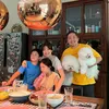 Agatha Suci dan kedua anaknya