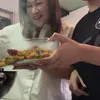 Senyuman bahagia Amanda Manopo masak bareng mertua