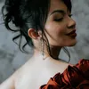 Potret Ariel Tatum di Premiere Film LA TAHZAN