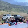 Atta Halilintar dan Aurel Hermansyah ke Bromo