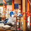 Potret cantik Yoona jadi koki istana di drama korea 