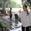 halaman rumah mewah Momo Geisha