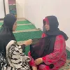 Dewi Perssik Ngaji Tinju Nikita Mirzani