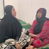 Dewi Perssik Ngaji Tinju Nikita Mirzani