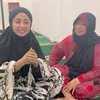 Dewi Perssik Ngaji Tinju Nikita Mirzani