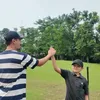 Potret El Barack  ikut turnamen golf